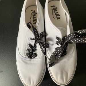 Austin Trading Co Shoes